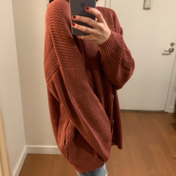 Last 1• Loose Fit Button Down Cardi - Picture 5 of 8